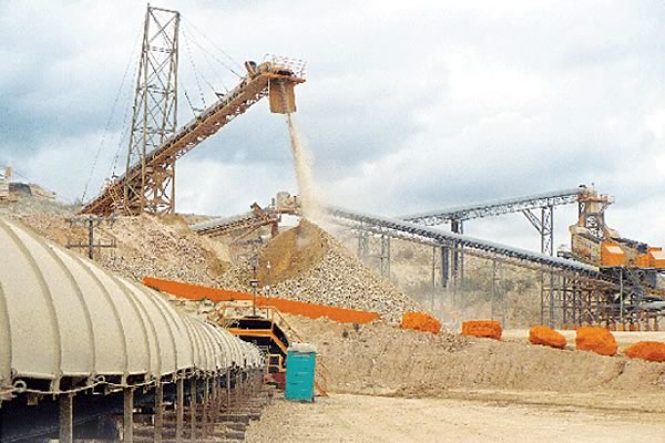 Quarry operation during day, carcinogenic dust