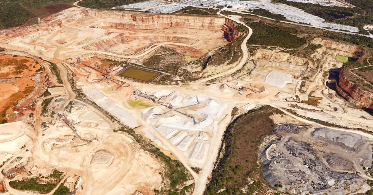 Vulcan Materials 1604 quarry aerial view. Vulcan proposes to set up a similar quarry near SH 46 and FM 3009 in central Comal County, between Bulverde and New Braunfels.