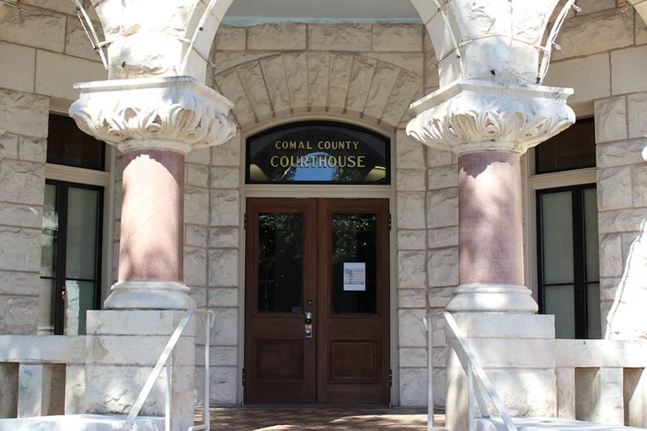 Comal County Courthouse